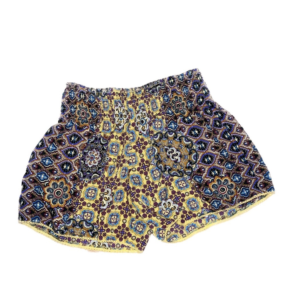 Fashion Fuse flowy shorts